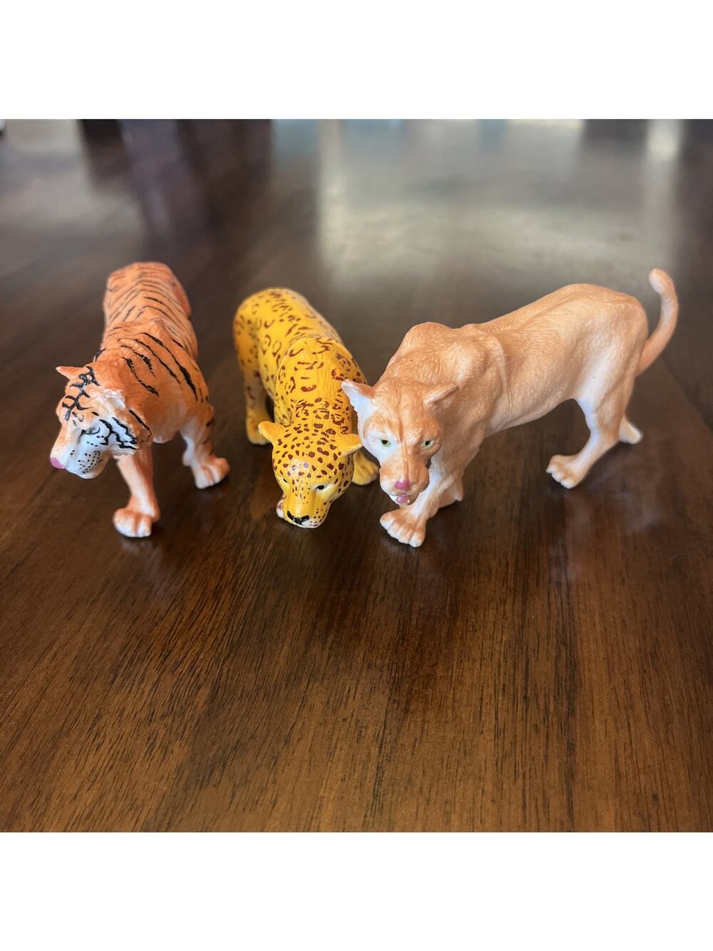 Lot 3 Safari Big Cat Plastic Figures - Lioness, Tiger, Leopard - Adventure Play